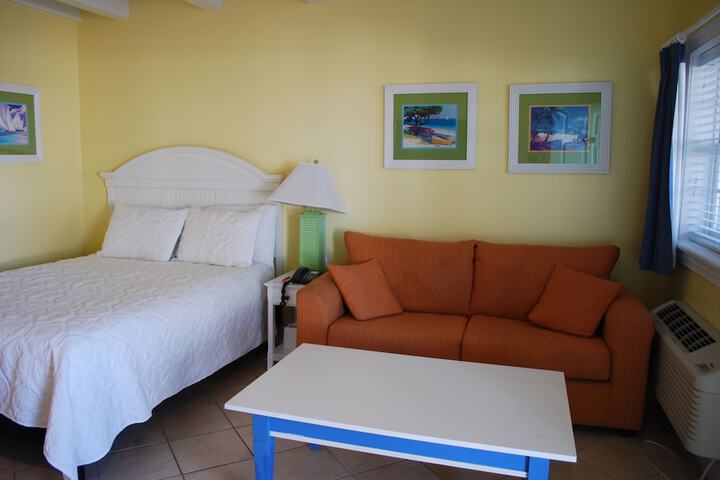 Room 21 of 36