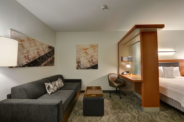 Room 20 of 39