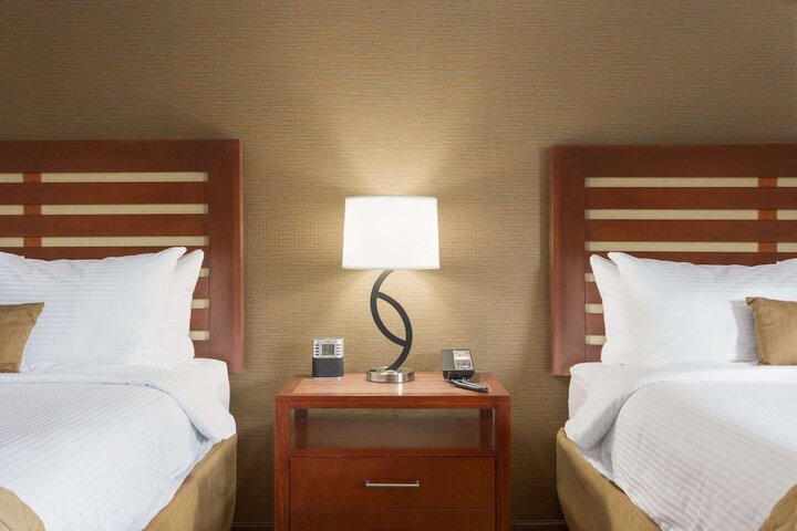 Room 28 of 82
