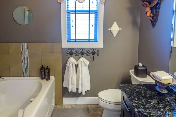 Brookside Inn Boutique Hotel