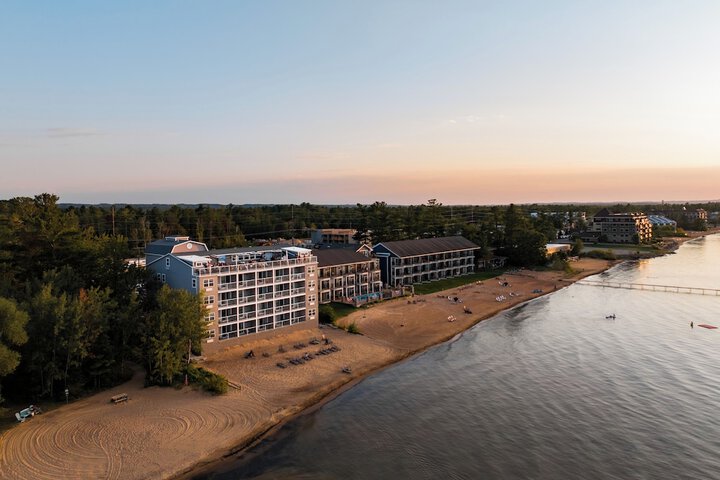 Hotel 4 of 108