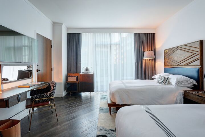 Room 32 of 57