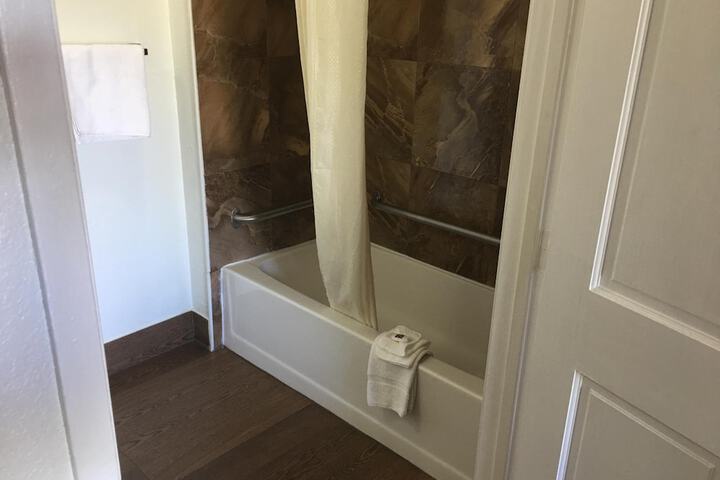 Room 14 of 34