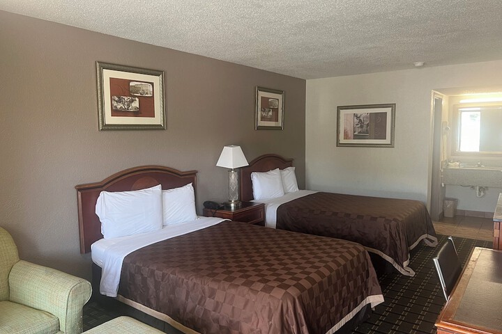 Room 11 of 47