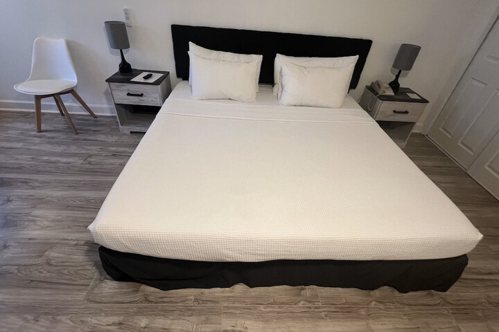 Room 11 of 51