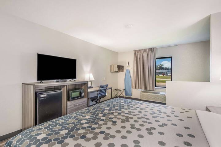 Room 15 of 42