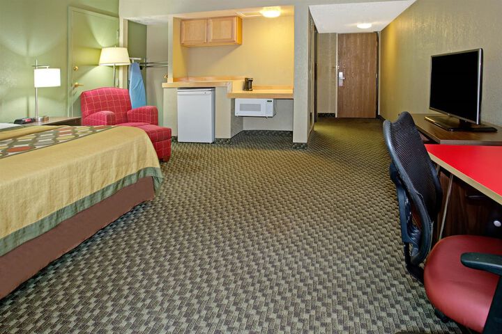 Room 5 of 15