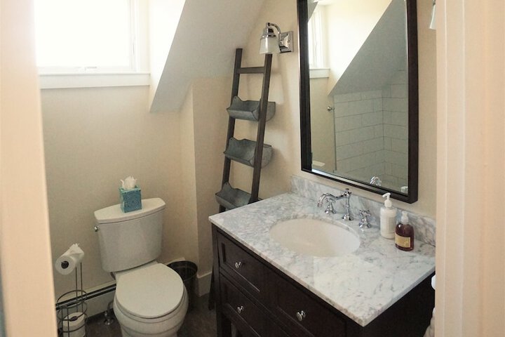 Room 12 of 48