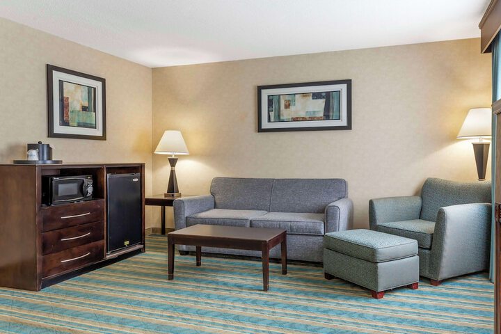 Room 15 of 40