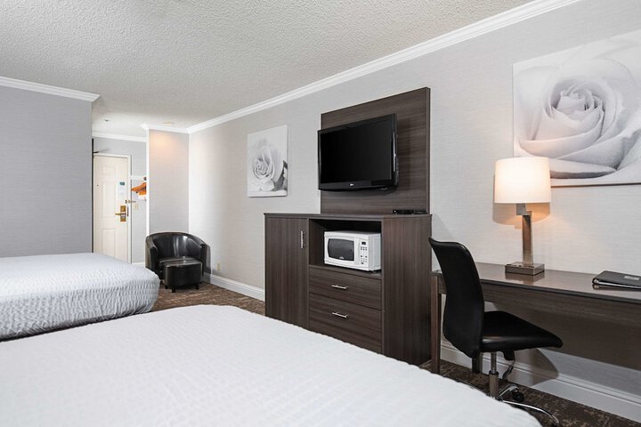 Room 25 of 41