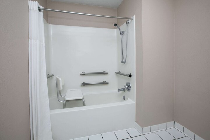 Room 16 of 29