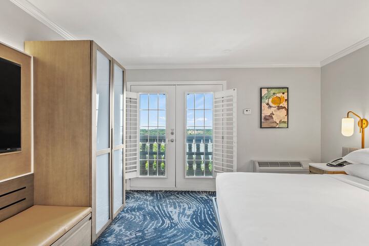 Room 49 of 103