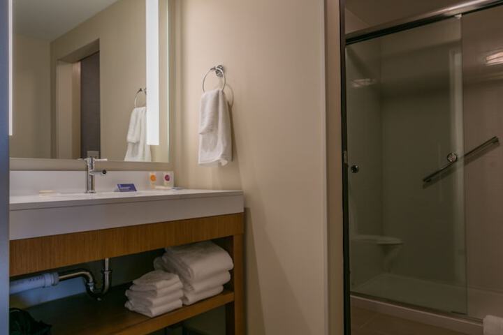 Hyatt Place Wilmington Riverfront