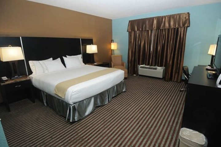 Holiday Inn Express Somerset by IHG