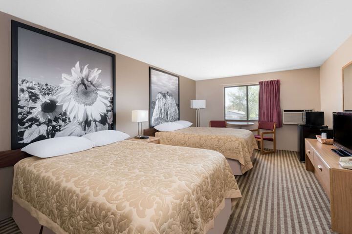Room 12 of 14