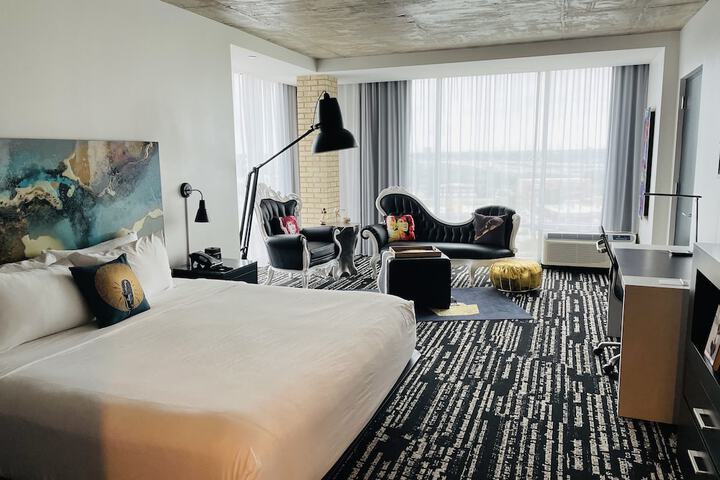 Lorenzo Hotel Dallas Tapestry Collection by Hilton