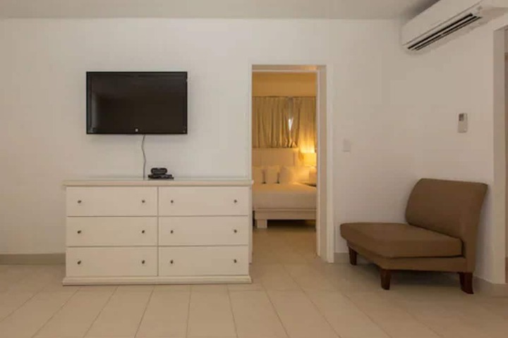 Room 35 of 50
