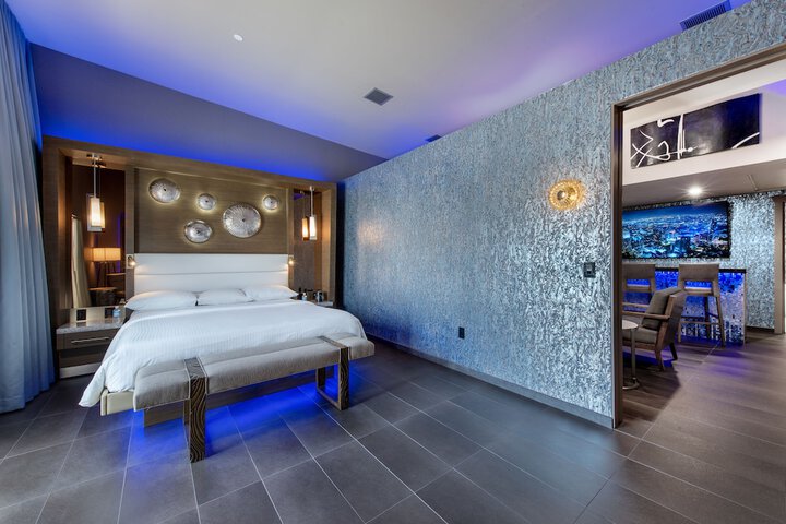 Shade Hotel