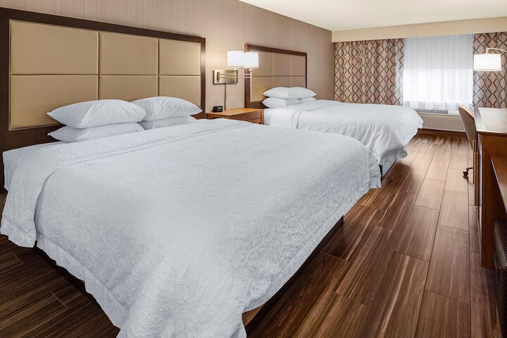 Hampton Inn & Suites Seattle-North / Lynnwood