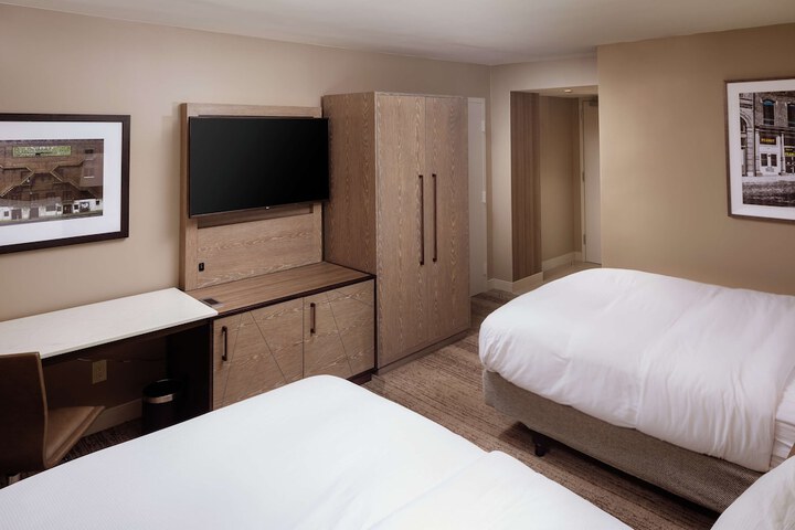 Room 35 of 87