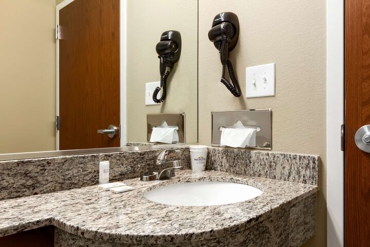 Microtel Inn & Suites by Wyndham Shelbyville