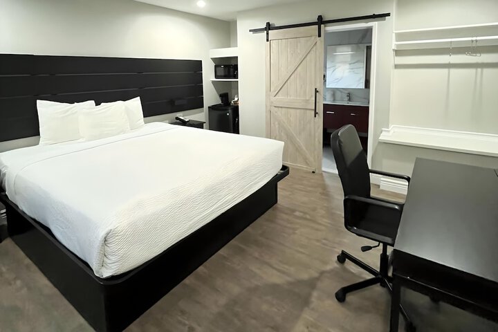 Room 25 of 30