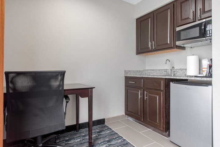 Quality Inn & Suites Brownsburg - Indianapolis West