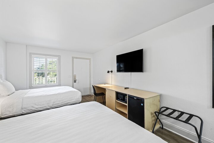 Room 19 of 35