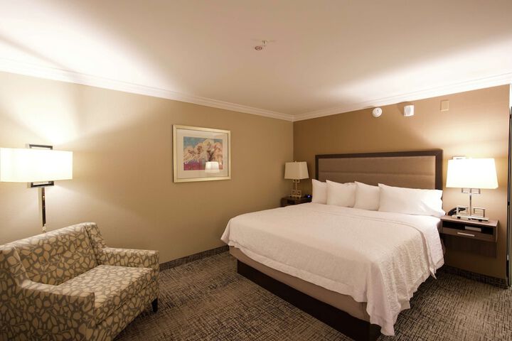 Room 48 of 82