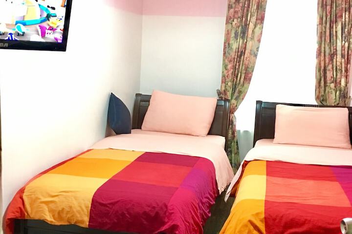 Room 52 of 75