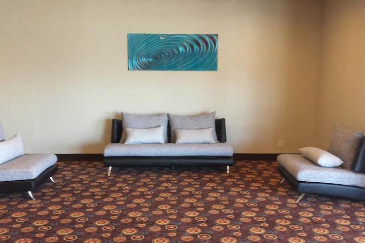 Room 15 of 28