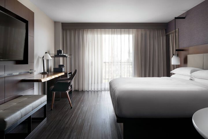 Room 26 of 53