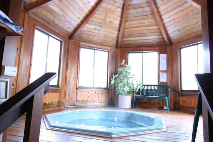 Nootka Lodge