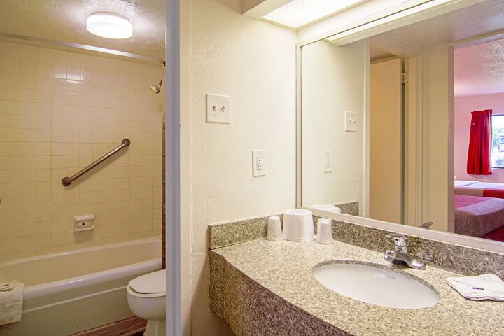 Motel 6 Starke FL