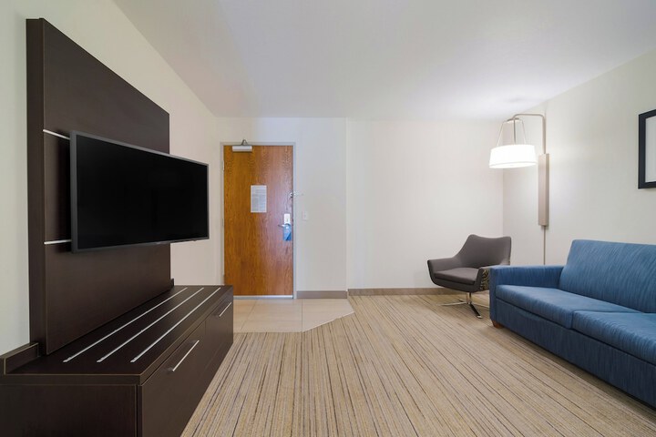 Holiday Inn Express Hotel & Suites Custer by IHG