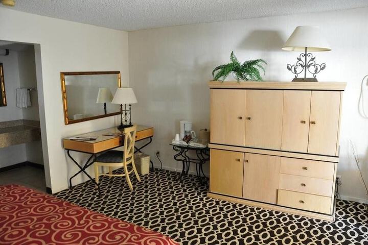 Room 25 of 50