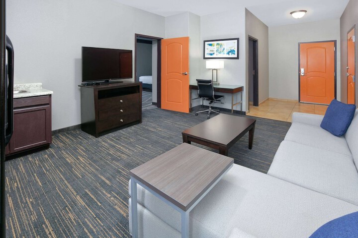Room 22 of 28
