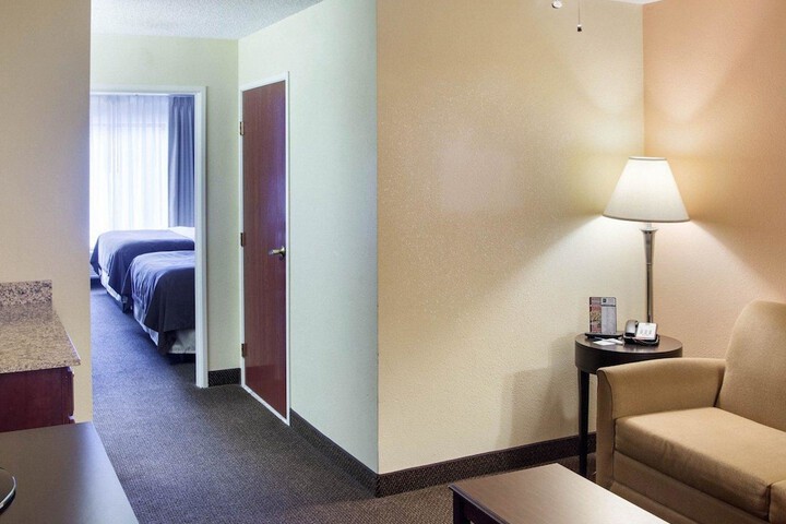 Room 35 of 60