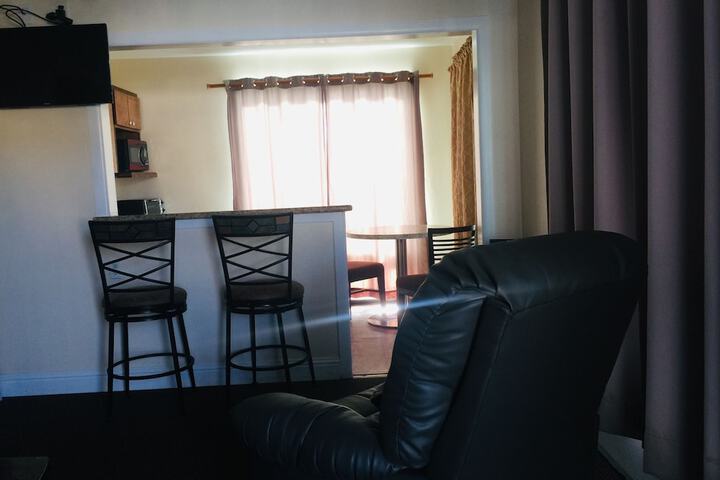 Dolphin Cove Motel