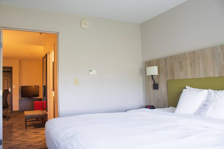 Country Inn & Suites by Radisson Carlisle, PA