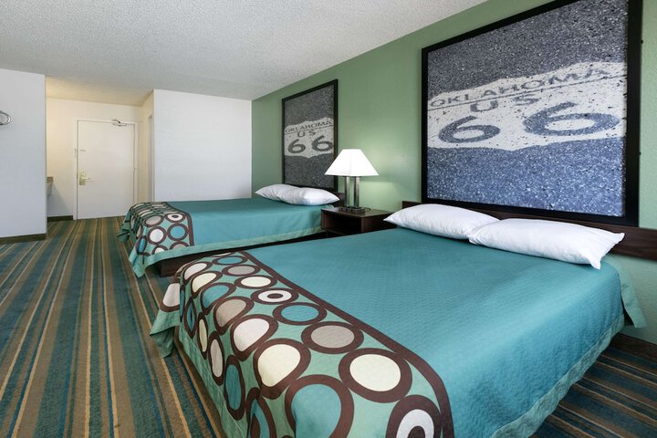 Super 8 by Wyndham Sapulpa / Tulsa Area