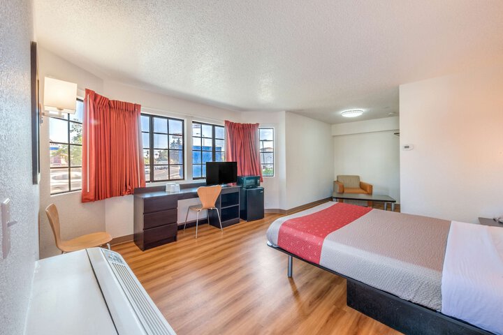 Room 44 of 65