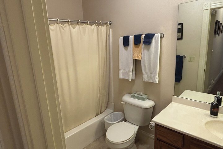Hermann Crown Suites