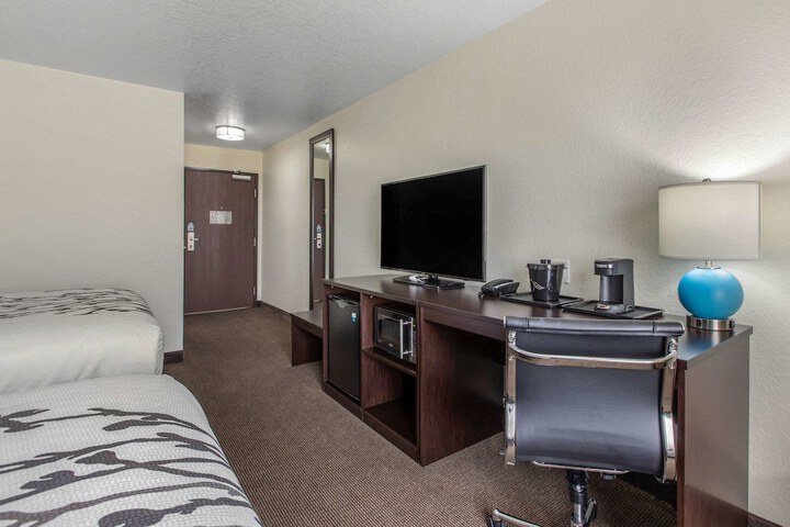 Room 35 of 52