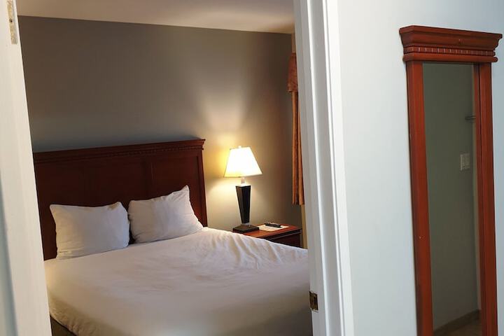 Room 73 of 99