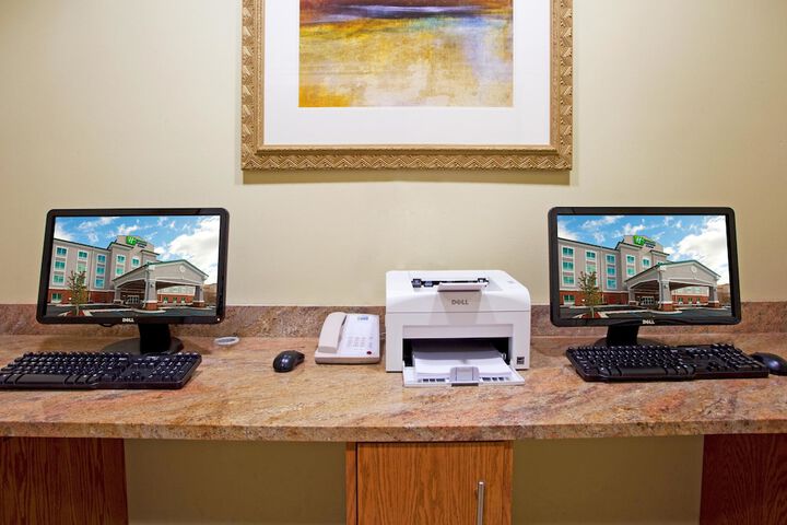 Business Center 43 of 43