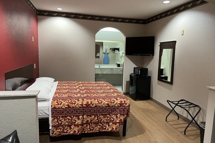 Room 19 of 30