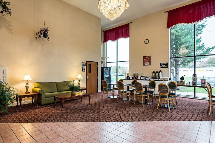 Hotel Interior 6 of 35