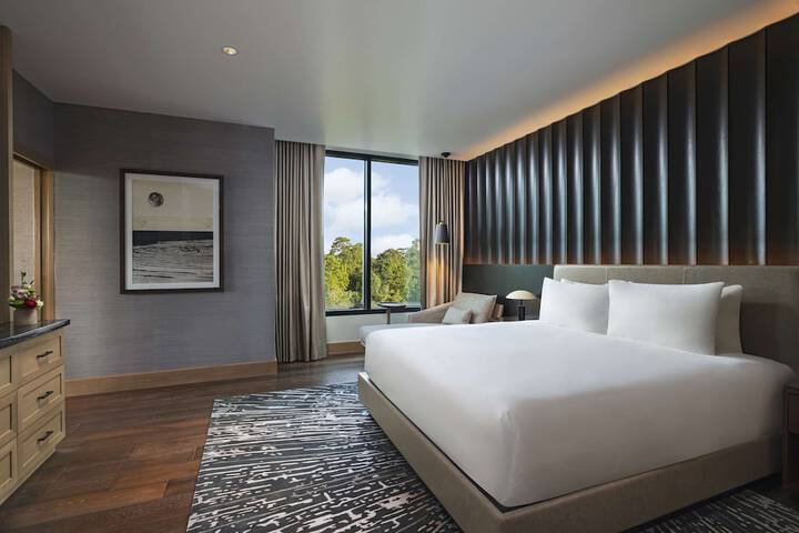 Room 25 of 57
