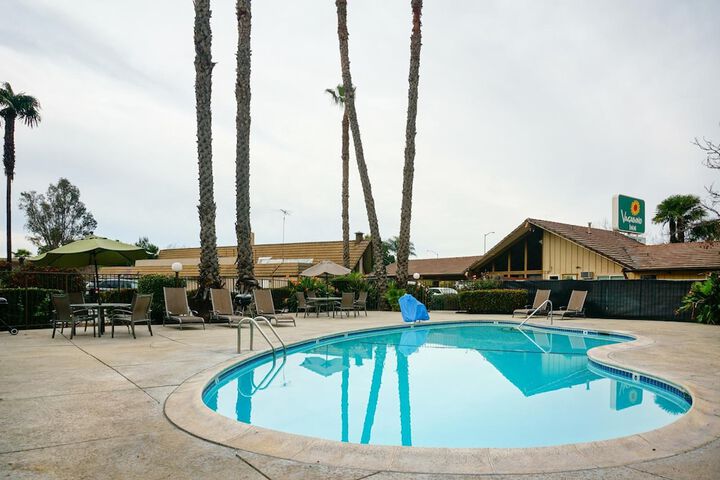 Pool 5 of 27